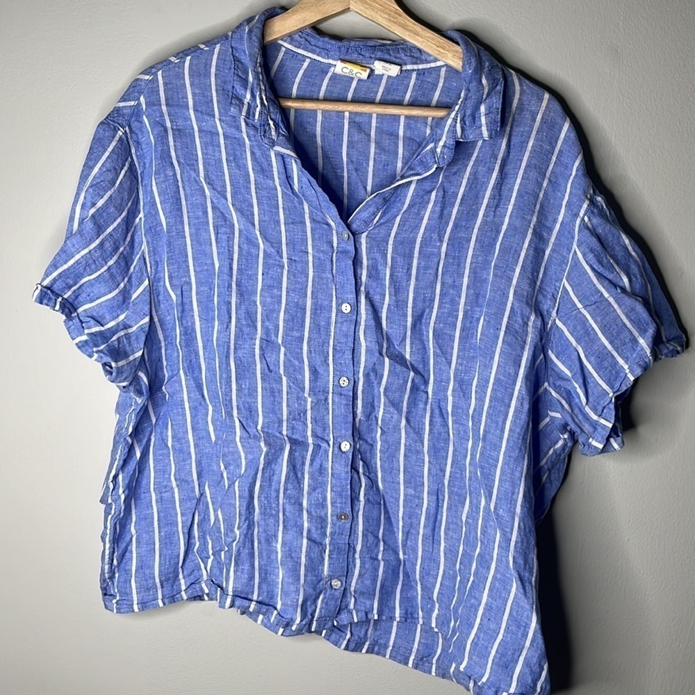 Women’s C&C California Blue Short Sleeve Crop Button Up Stripe